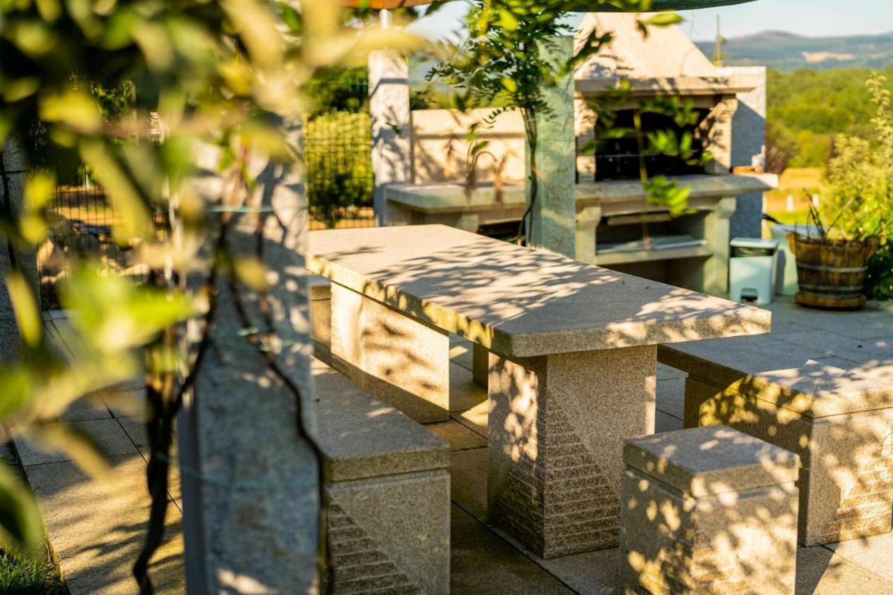 Апартаменты A Forxa Casa Ferrador Ribeira Sacra Собер Экстерьер фото